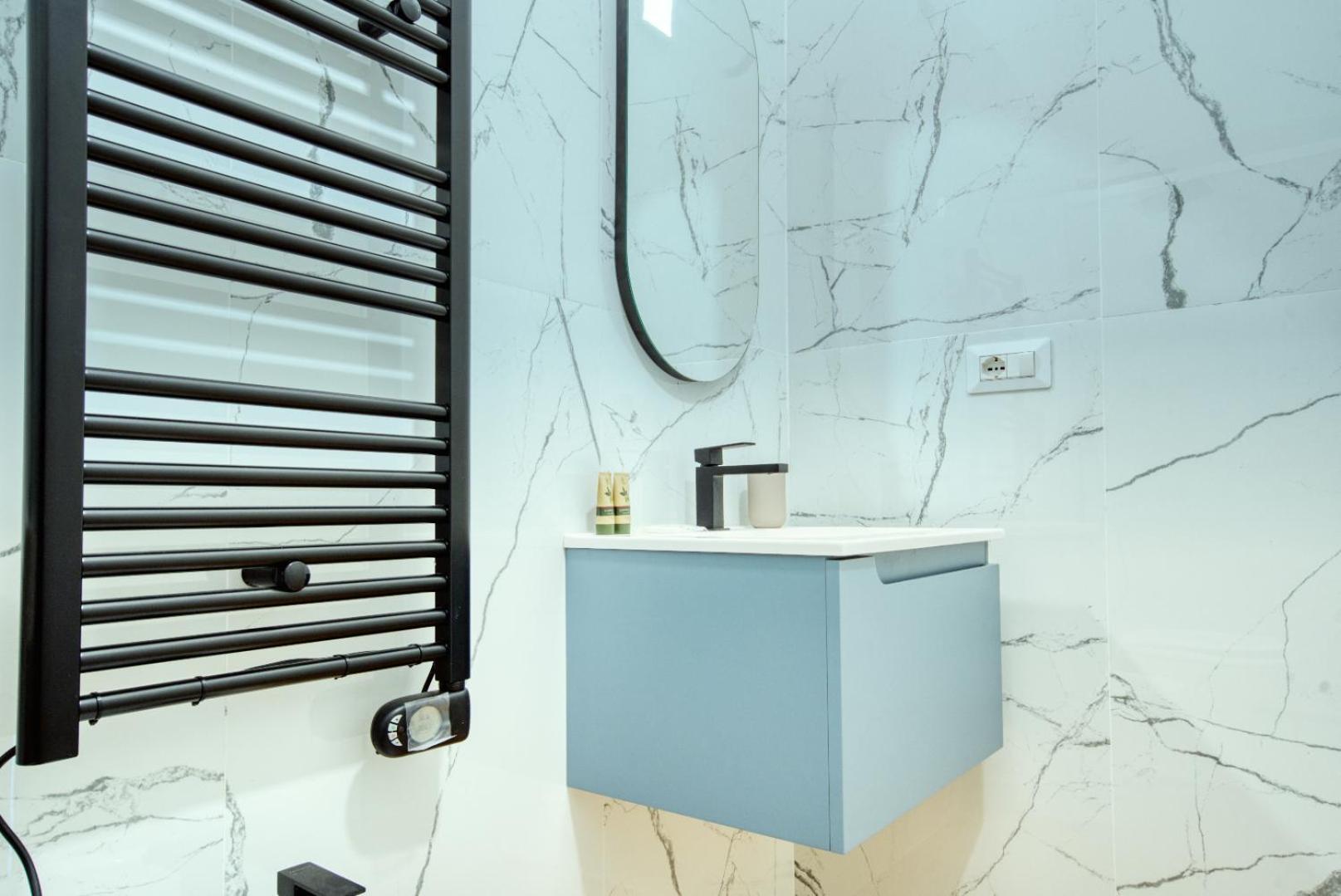 Italianflat - Elegant Suites With Balcony In Navigli Milan Bagian luar foto