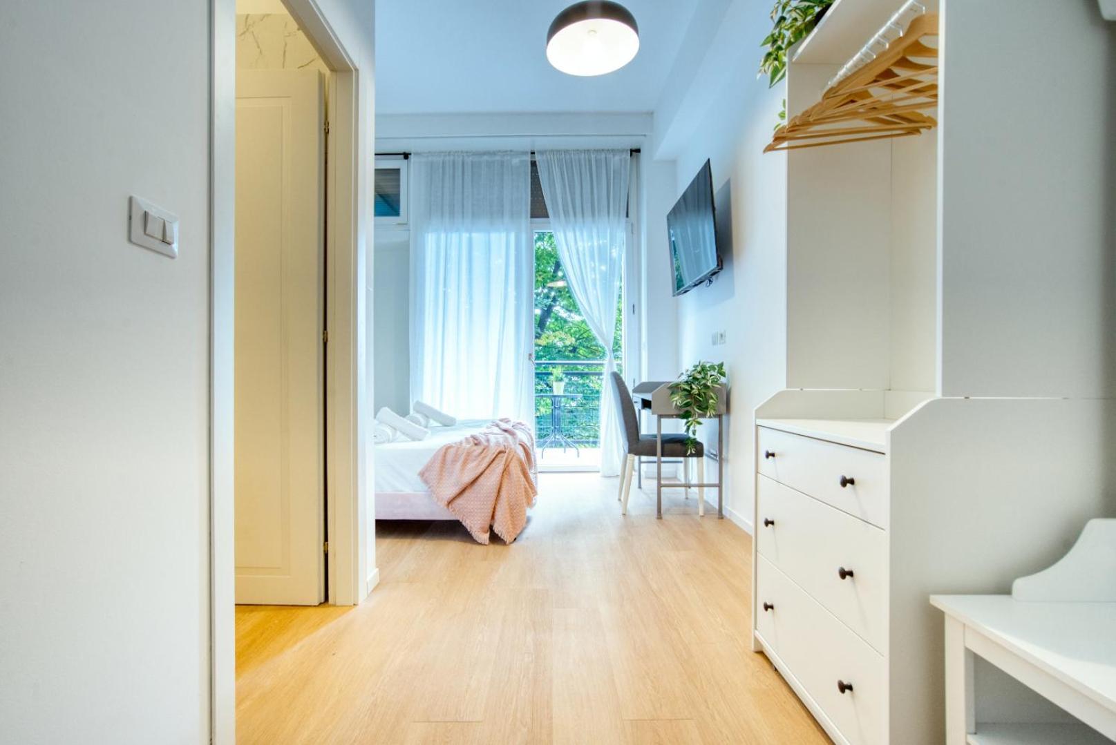 Italianflat - Elegant Suites With Balcony In Navigli Milan Bagian luar foto